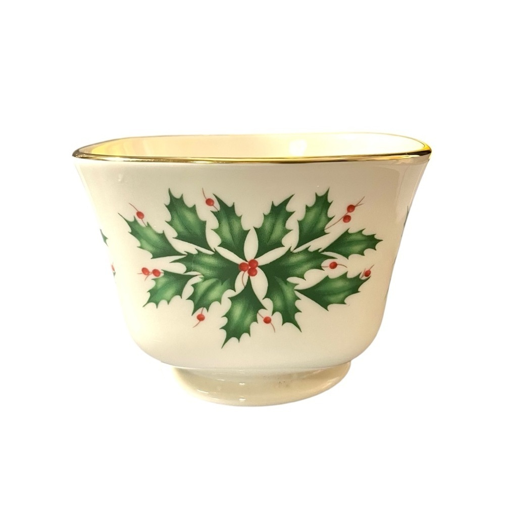 Lenox Vintage Holiday Holly Nut Bowl